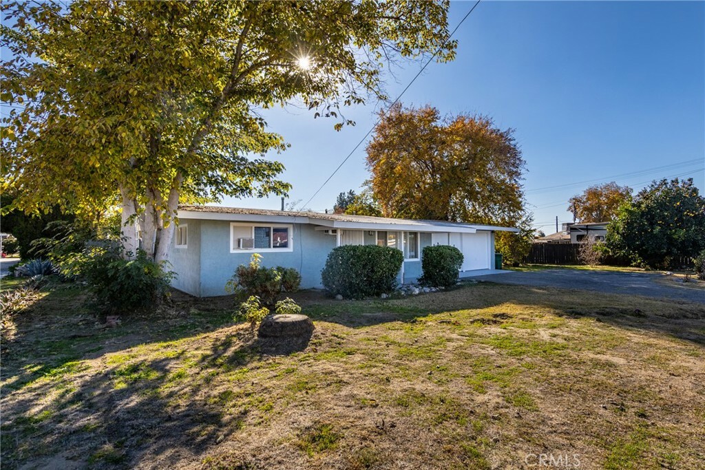 Property Photo:  41551 Johnston Avenue  CA 92544 