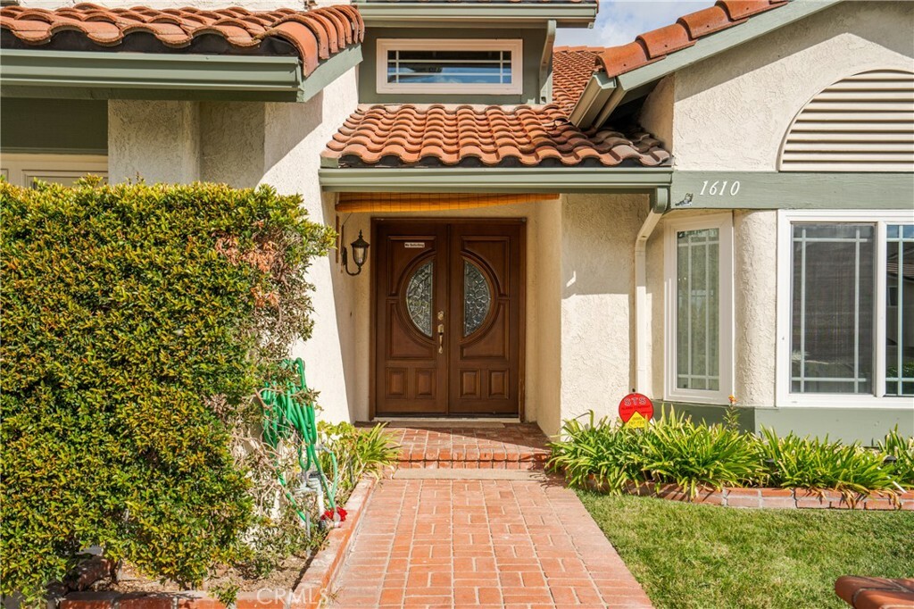 Property Photo:  1610 Summitridge Drive  CA 91765 