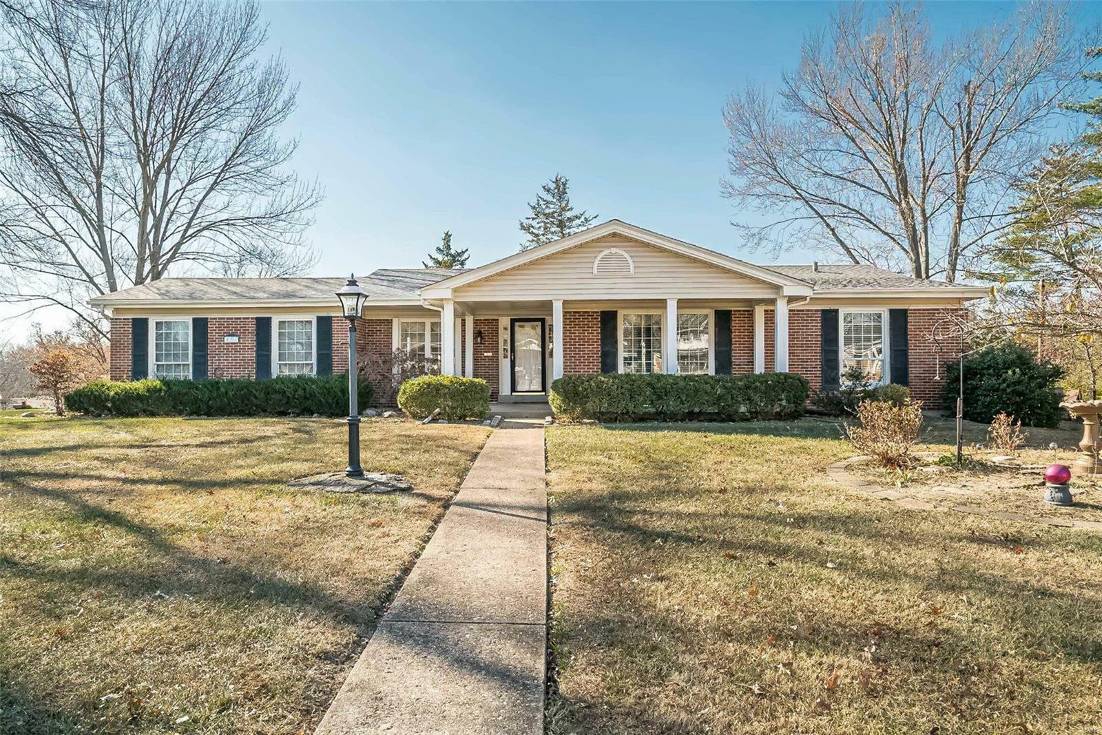 Property Photo:  401 Devon Court  MO 63011 