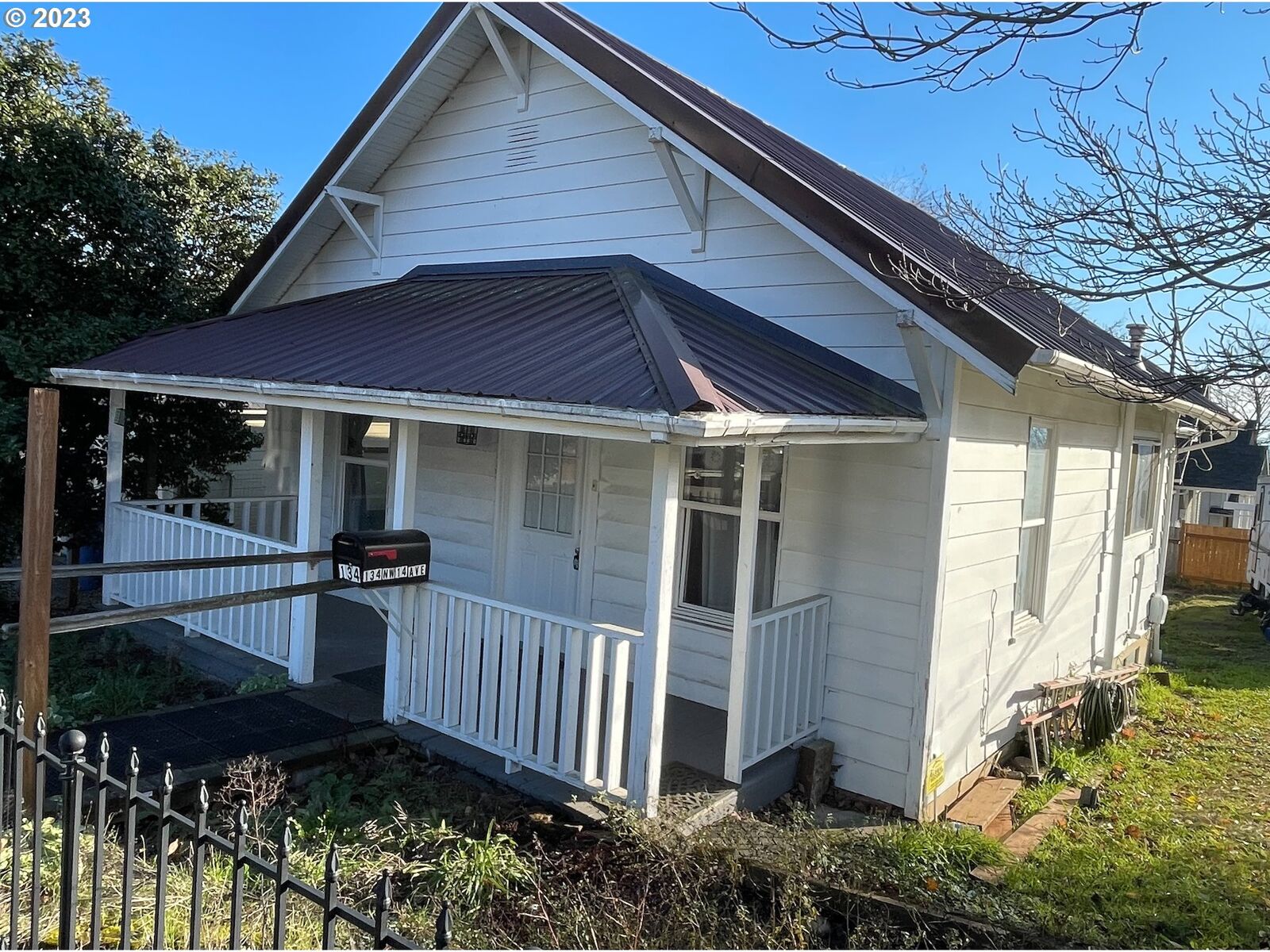 Property Photo:  134 NW 14th Ave  WA 98607 