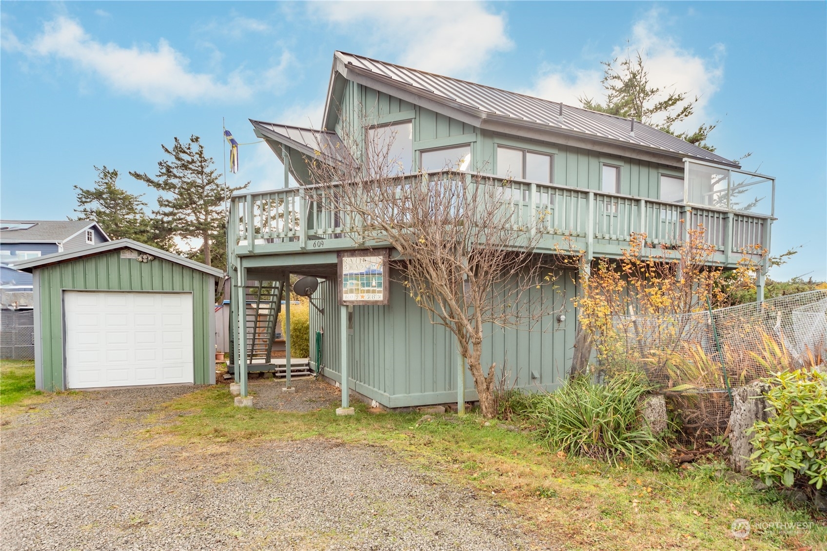 Property Photo:  609 58th Street  WA 98368 