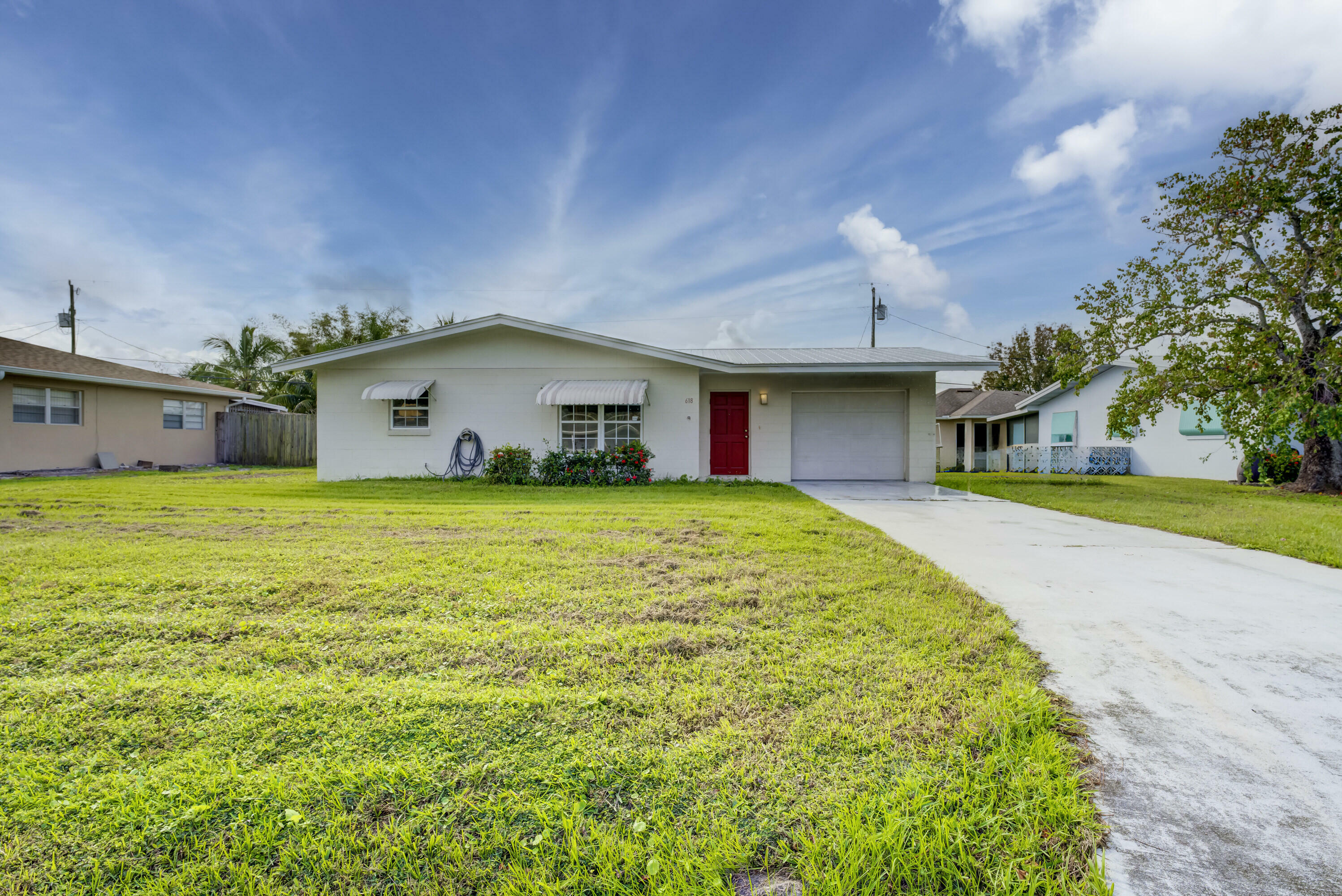 Property Photo:  618 Beach Avenue  FL 34952 