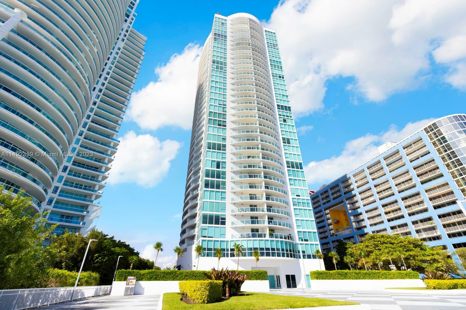 Property Photo:  2101 Brickell Ave 2706  FL 33129 