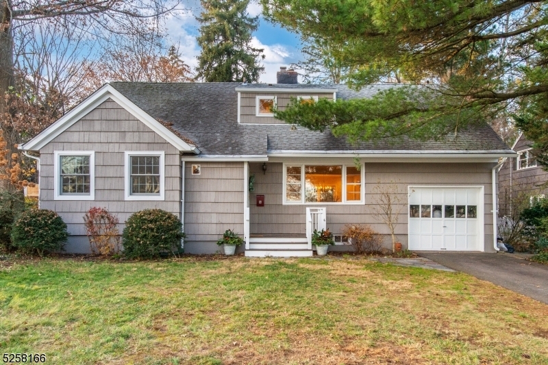 6 Skytop Ter  Montclair Twp. NJ 07043 photo