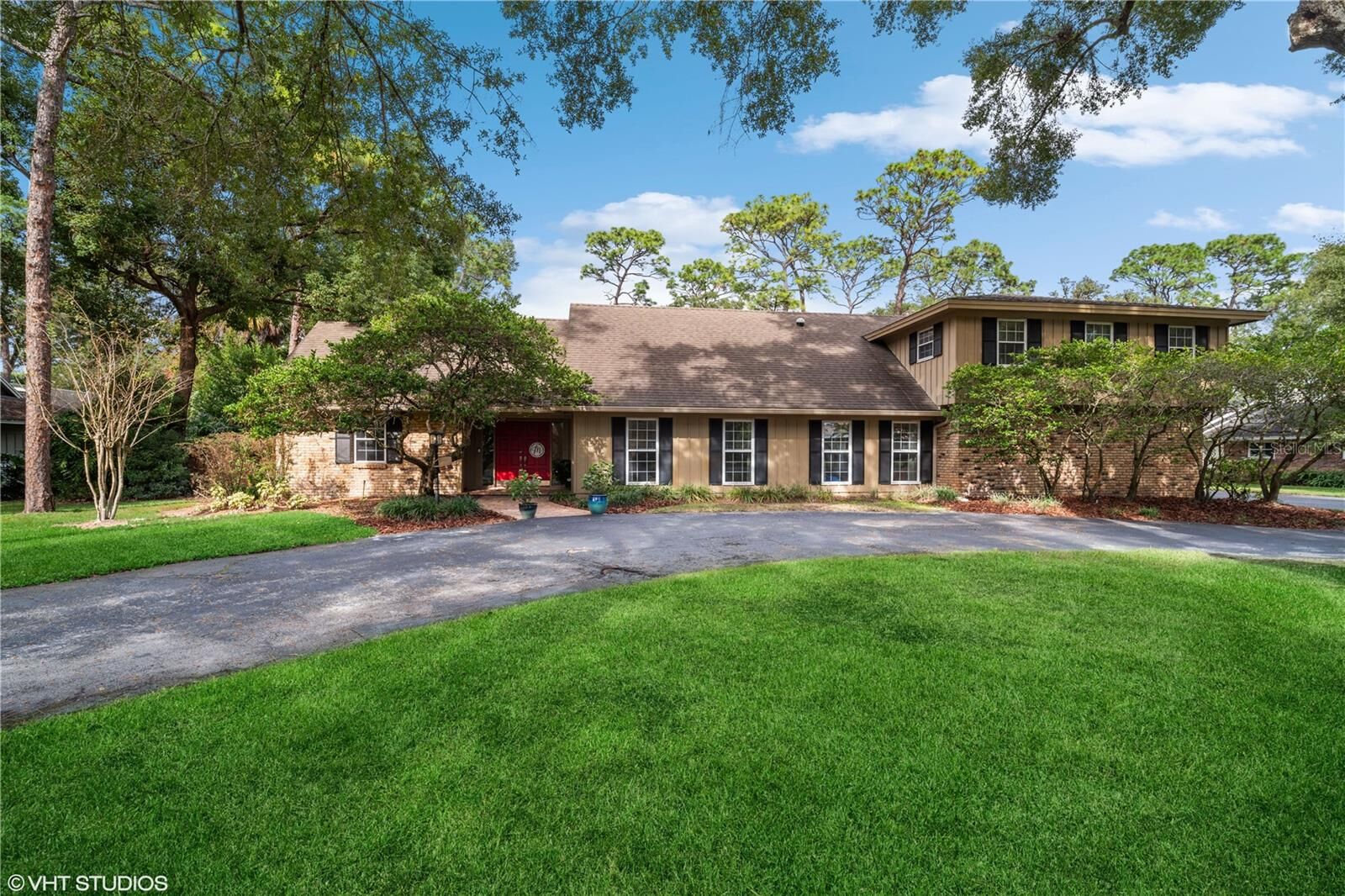 Property Photo:  1205 Roxboro Road  FL 32750 