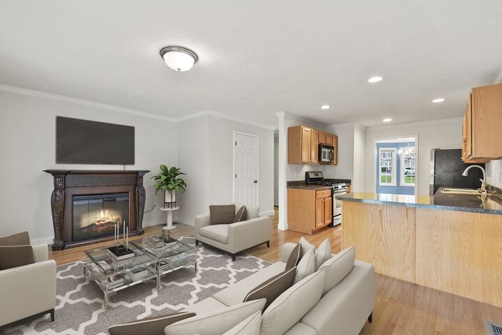 Property Photo:  18 Sprucewood Lane 18  MA 01606 