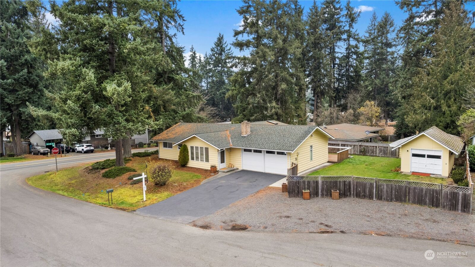 Property Photo:  14406 SE 143rd Place  WA 98059 