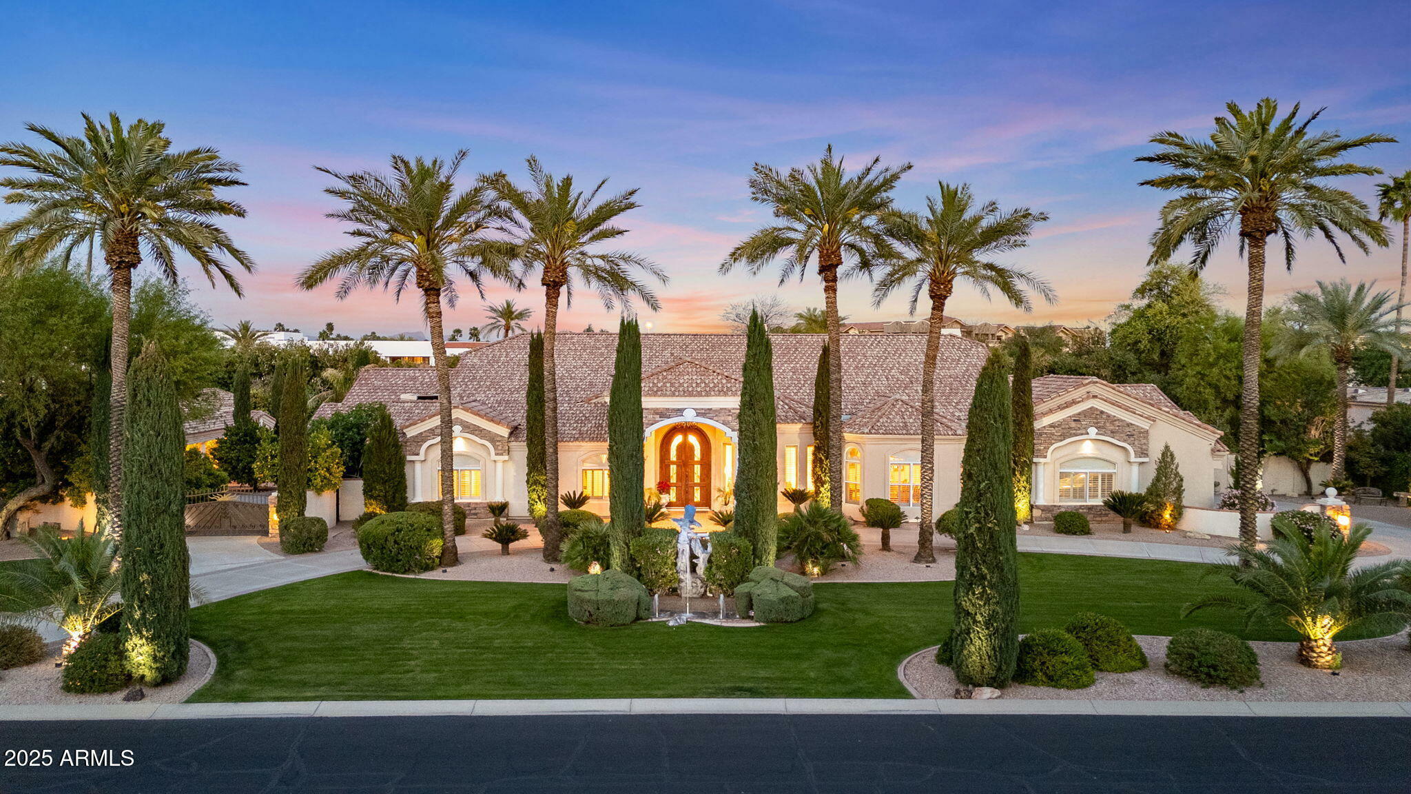 Property Photo: 7291 N 71st Place AZ 85253