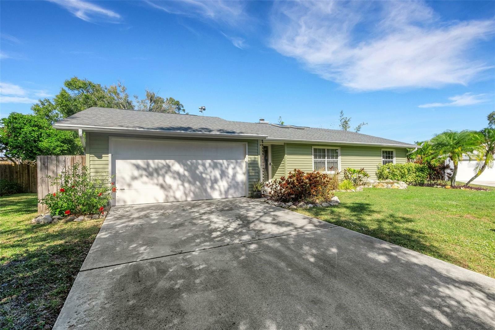 Property Photo:  5249 Cedar Hammock Court  FL 34232 