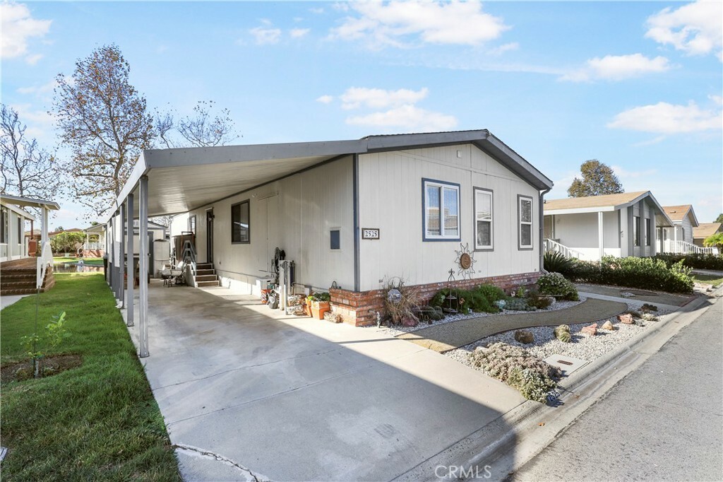 Property Photo:  2525 Apple Lane 87  CA 93036 