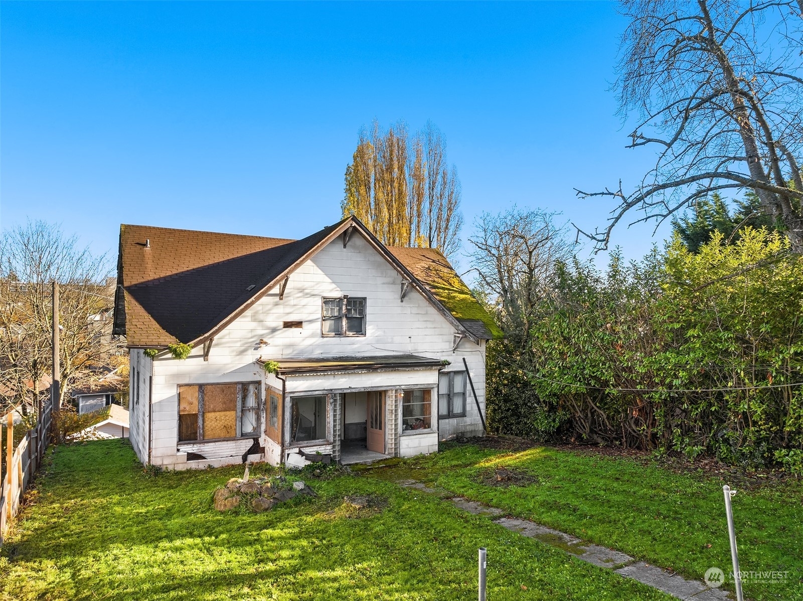 Property Photo: 308 20th Avenue WA 98122