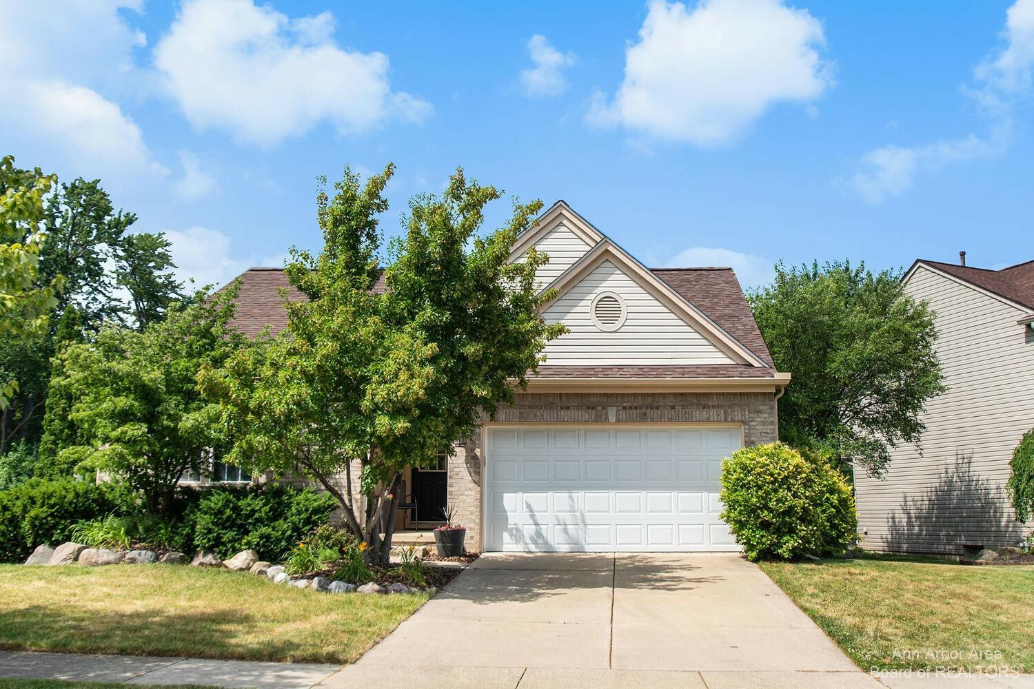 Property Photo:  7601 Paint Creek Dr  MI 48197 