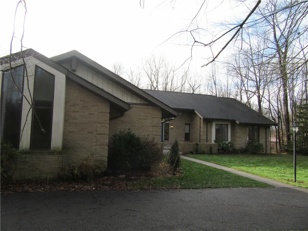 Property Photo:  414 Klein Rd.  PA 16063 