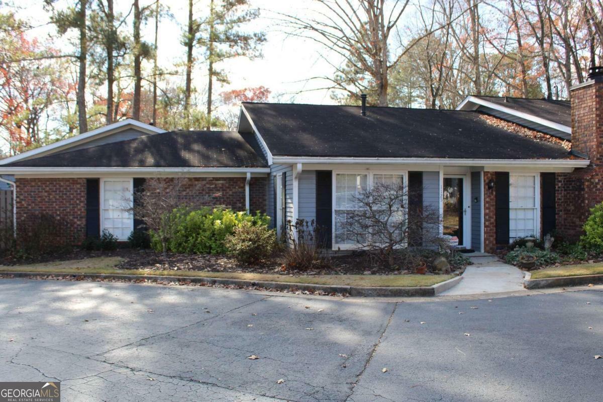 Property Photo:  1125 Moorestown Circle  GA 30033 