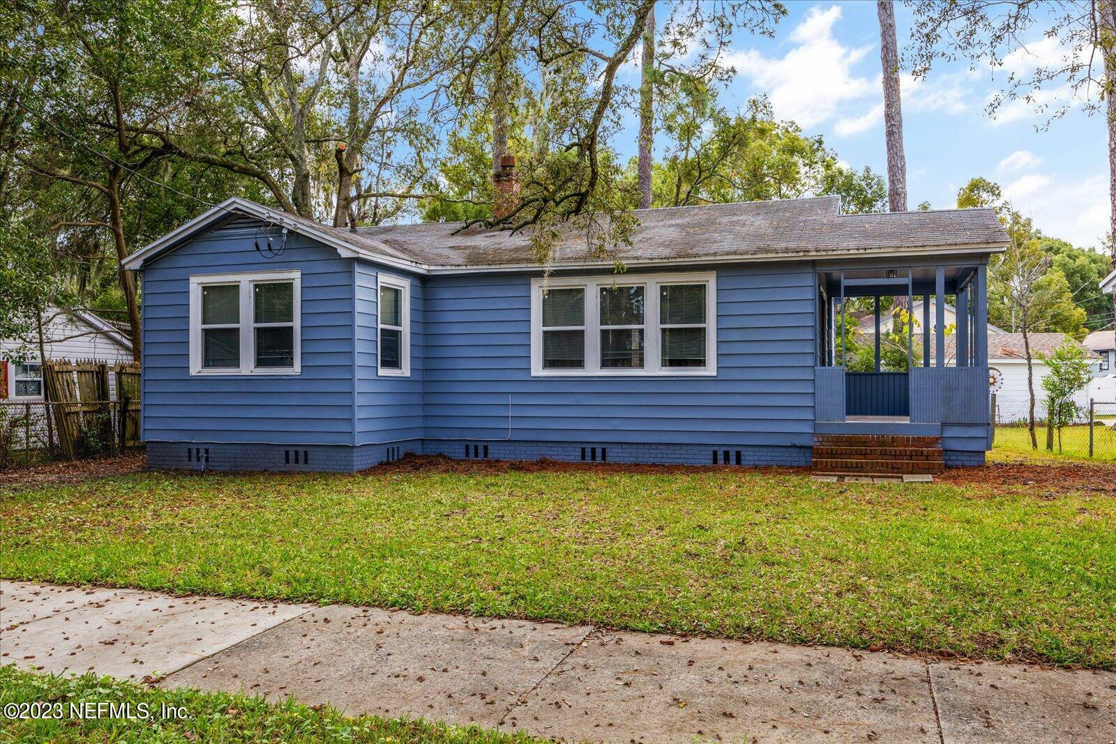 Property Photo:  212 Lawton Avenue  FL 32208 