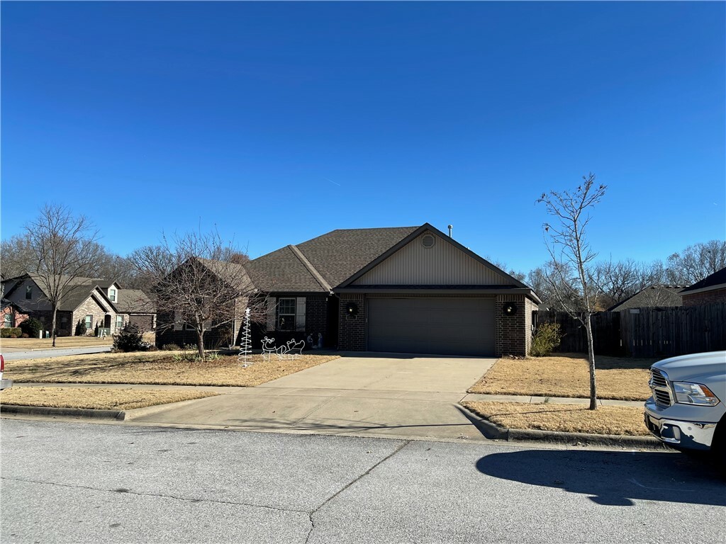 1142 S Blue Willow Avenue  Fayetteville AR 72701 photo