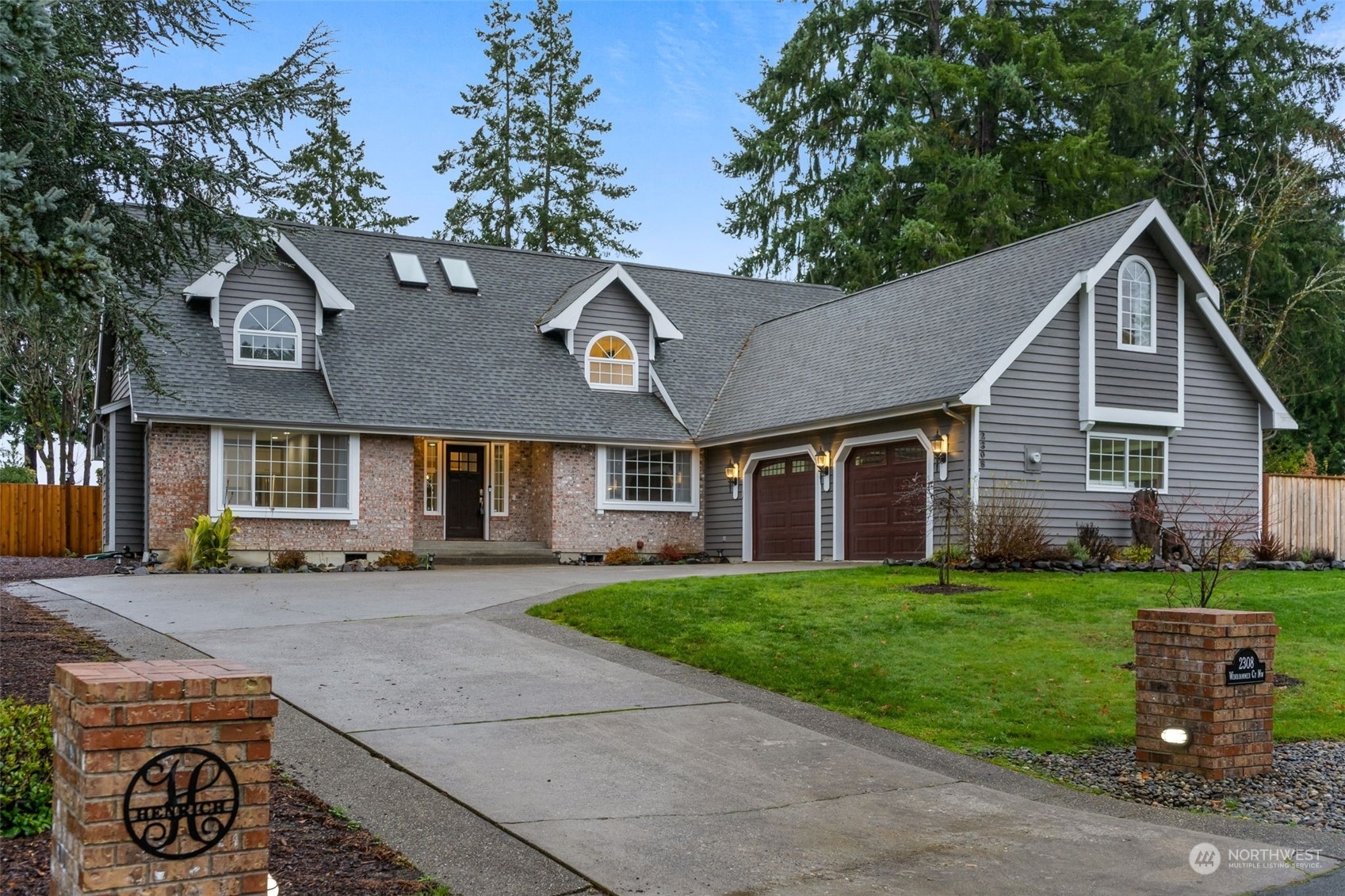 Property Photo:  2308 Windjammer Court NW  WA 98502 