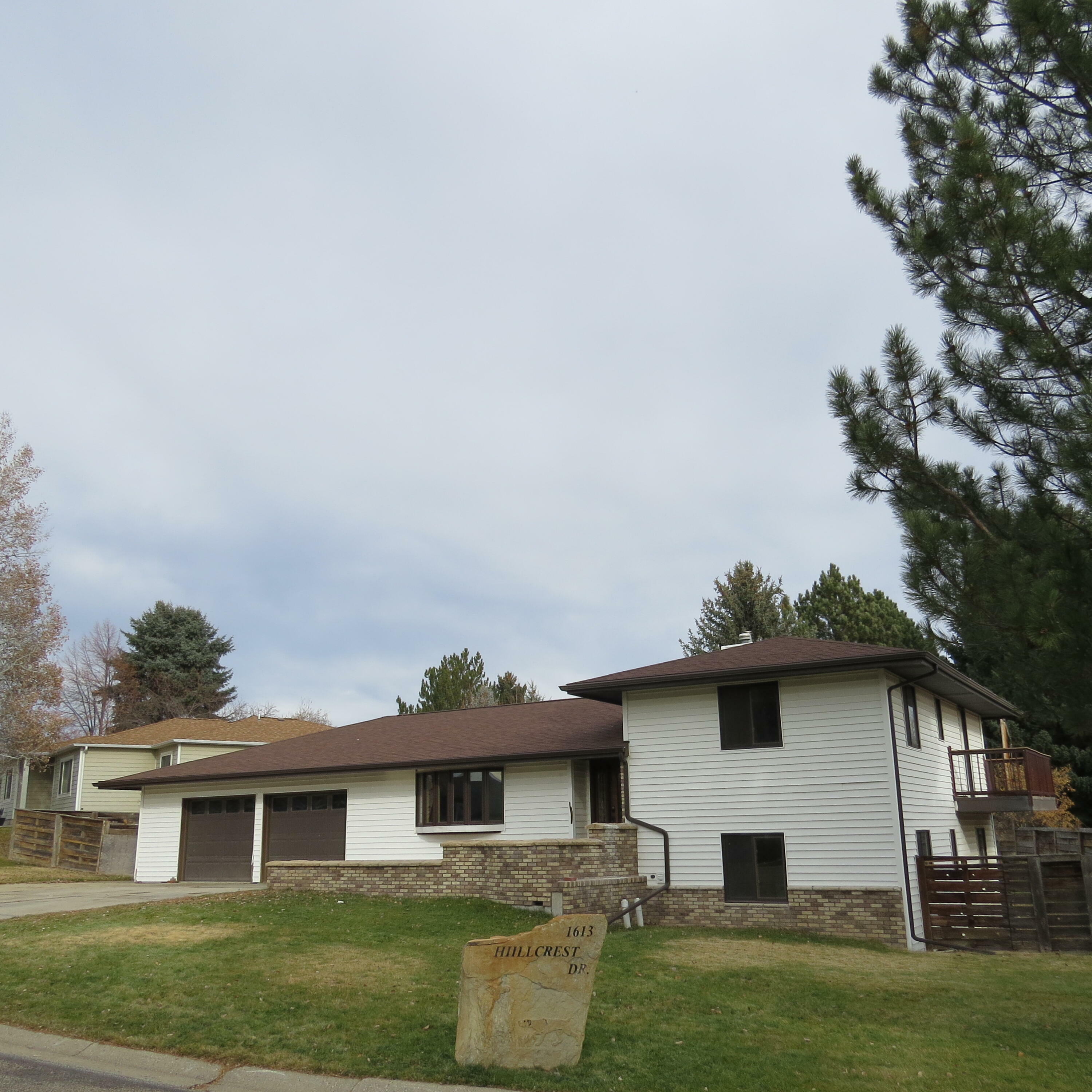 Property Photo:  1613 Hillcrest Drive  WY 82801 