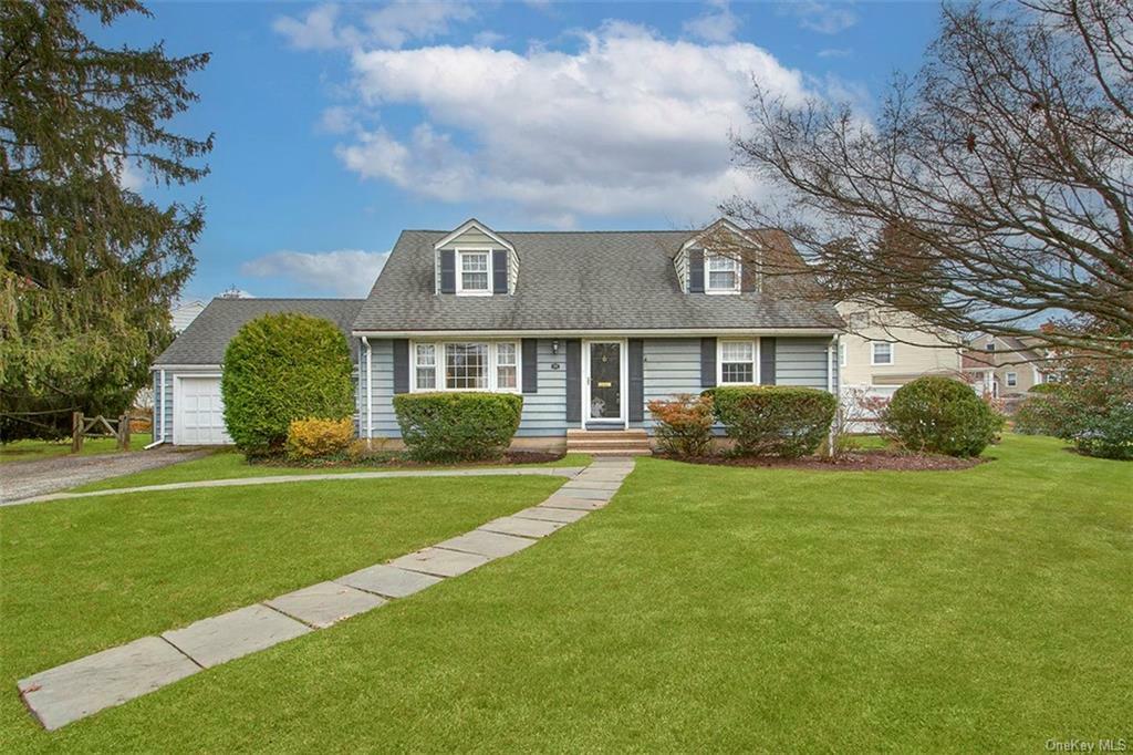 Property Photo:  10 Burdsall Drive  NY 10573 