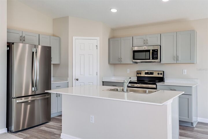 Property Photo:  4159 Gerbera Daisy Avenue  FL 33844 