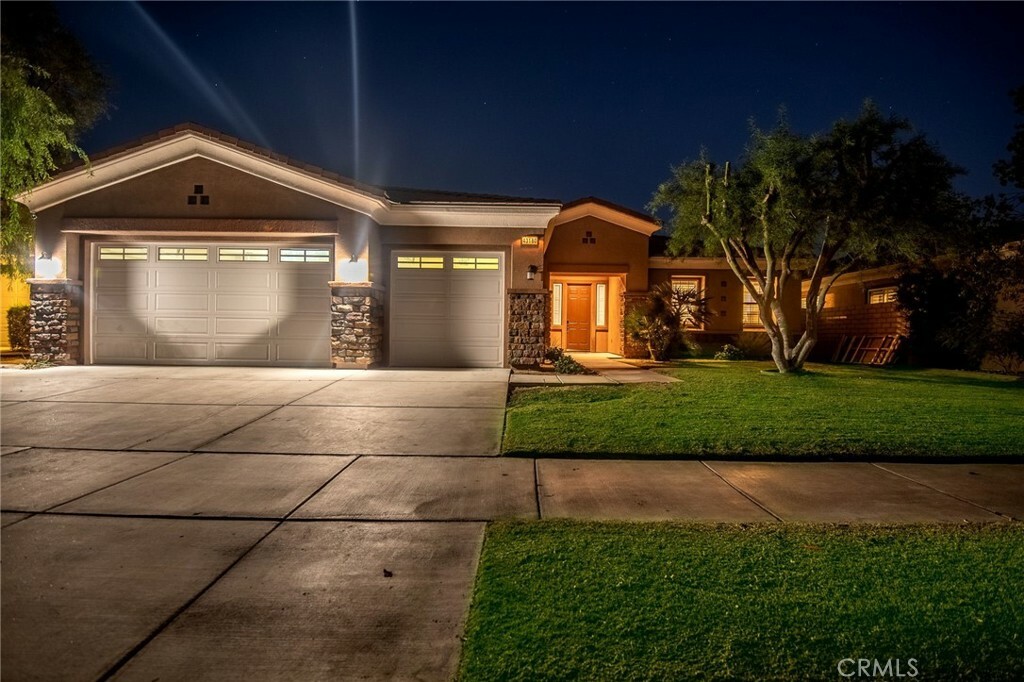 Property Photo:  43180 Sentiero Drive  CA 92203 