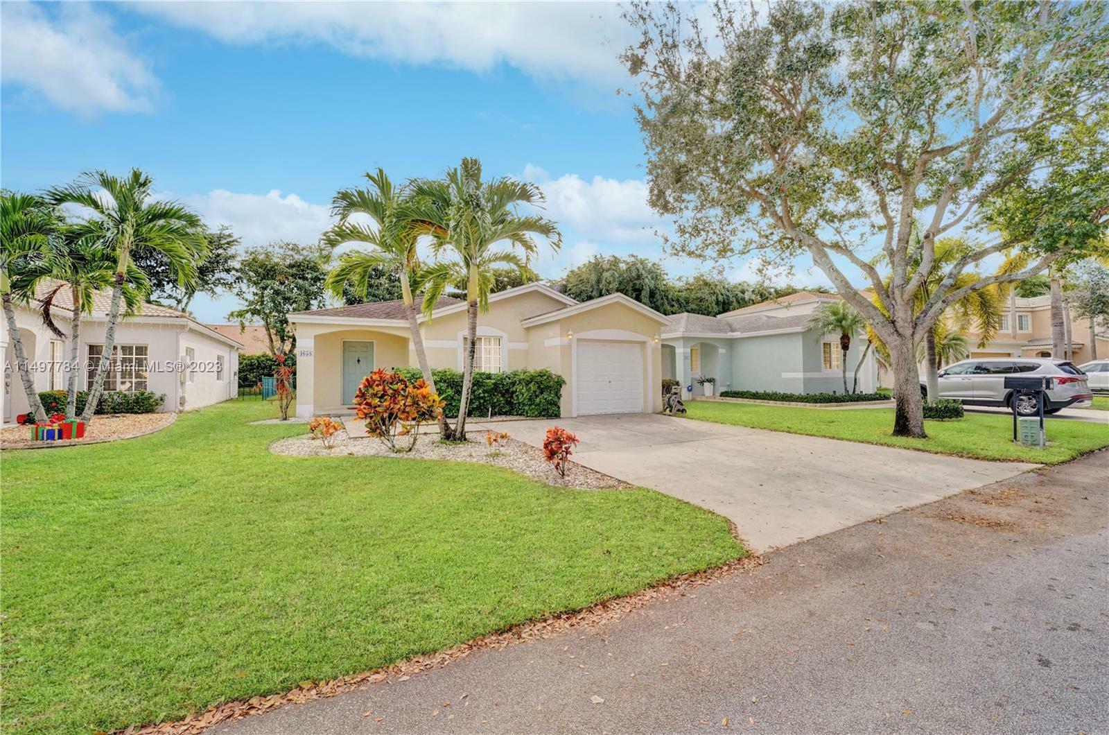 Property Photo:  4658 SW 12th Ct  FL 33442 