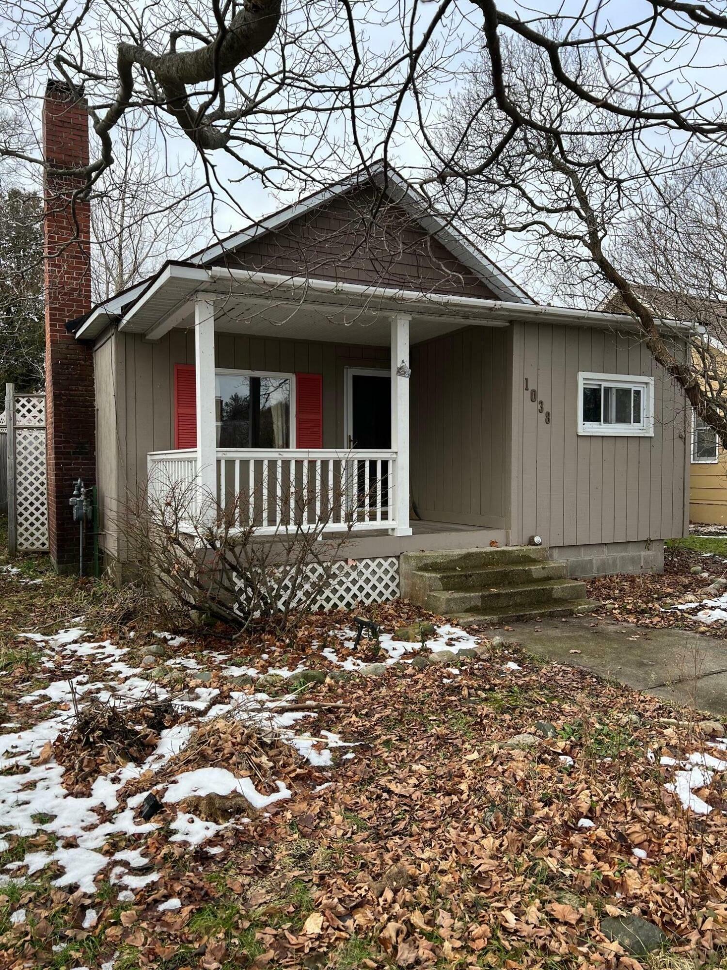 Property Photo:  1038 Huron St  MI 49781 