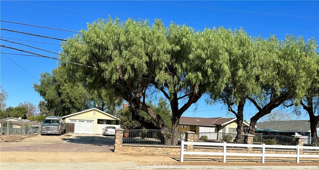 Property Photo:  1269 2nd Street  CA 92860 