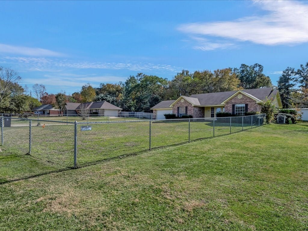 Property Photo:  776 Oscar Berry Road  TX 75904 