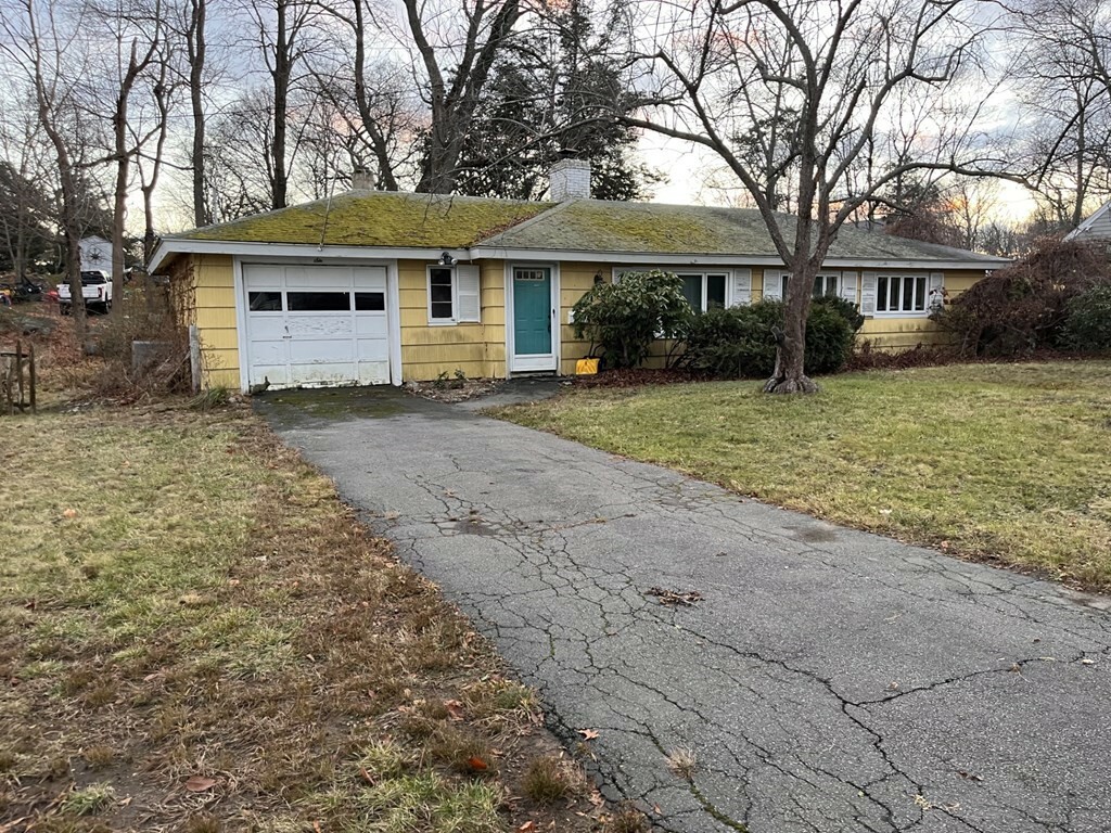 Property Photo:  6 Wompatuck Road  MA 02043 