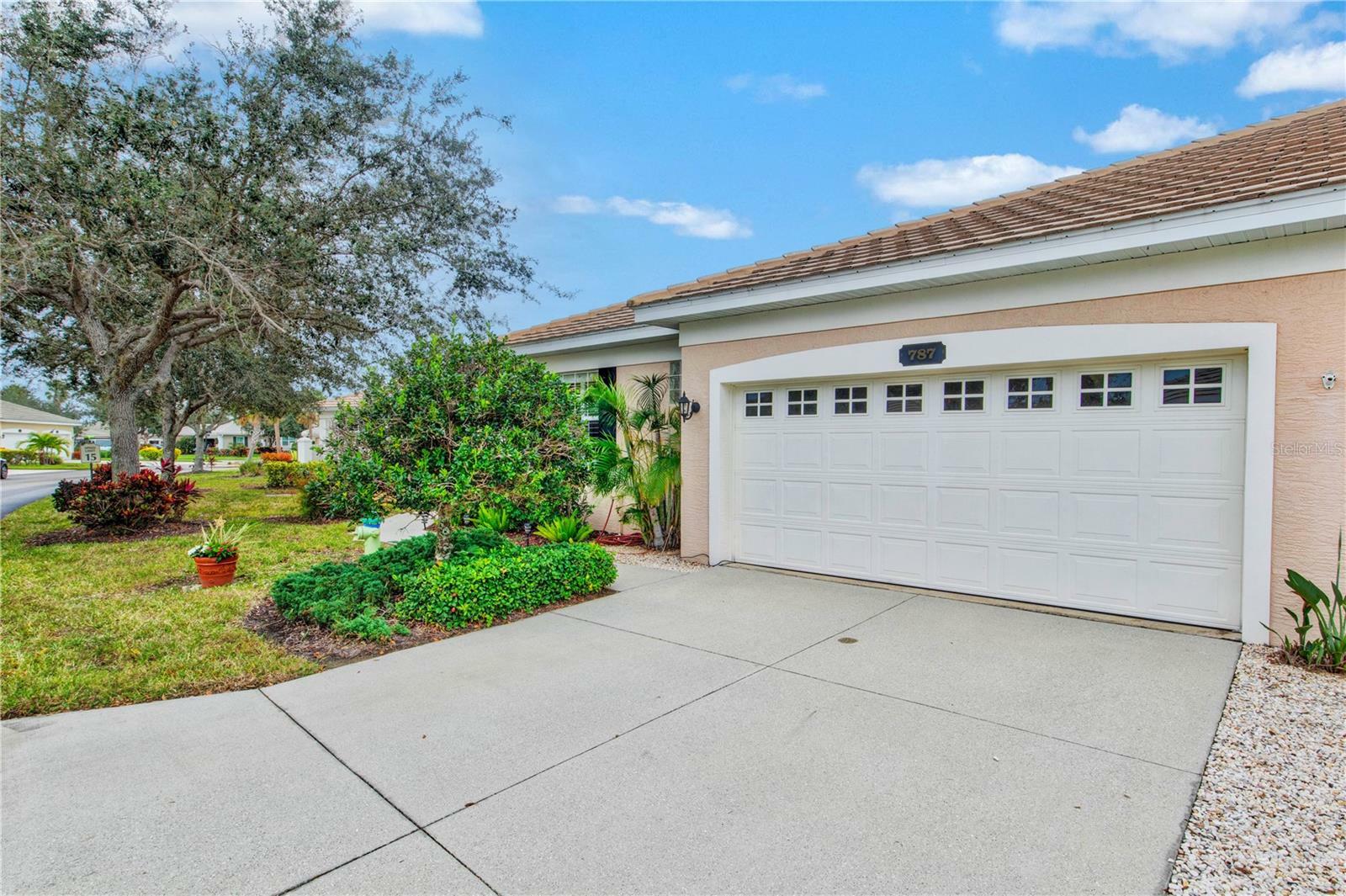 Property Photo:  787 Tartan Drive  FL 34293 