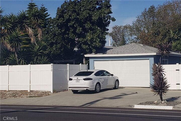 Property Photo:  970 W 19th Street  CA 92627