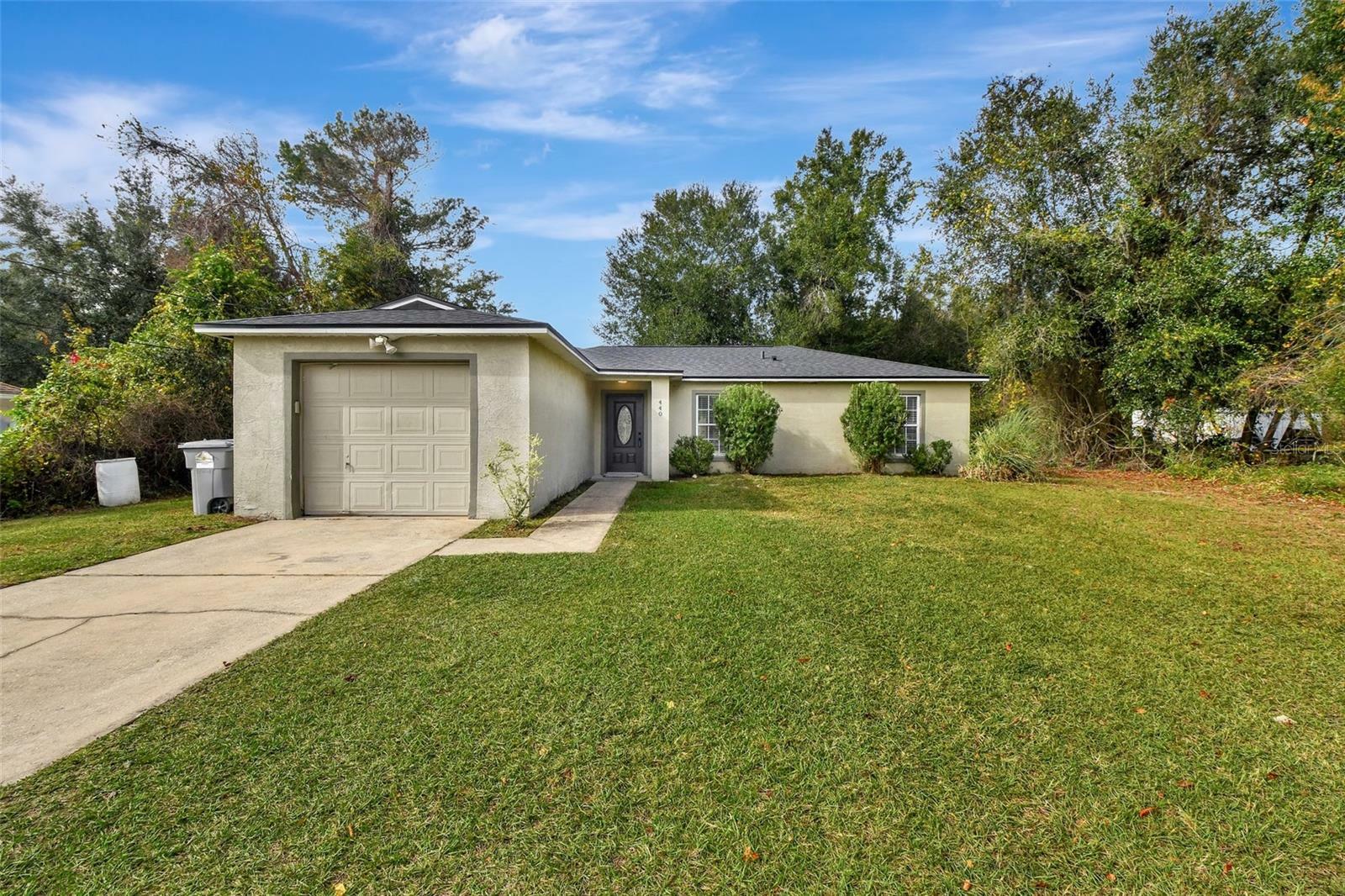 Property Photo: 440 S Cedar Avenue FL 32763