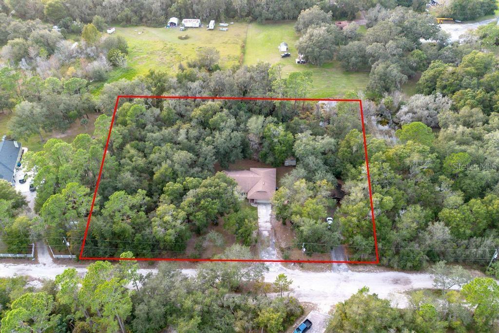 Property Photo: 426 Pleasant Oaks Trail FL 32764