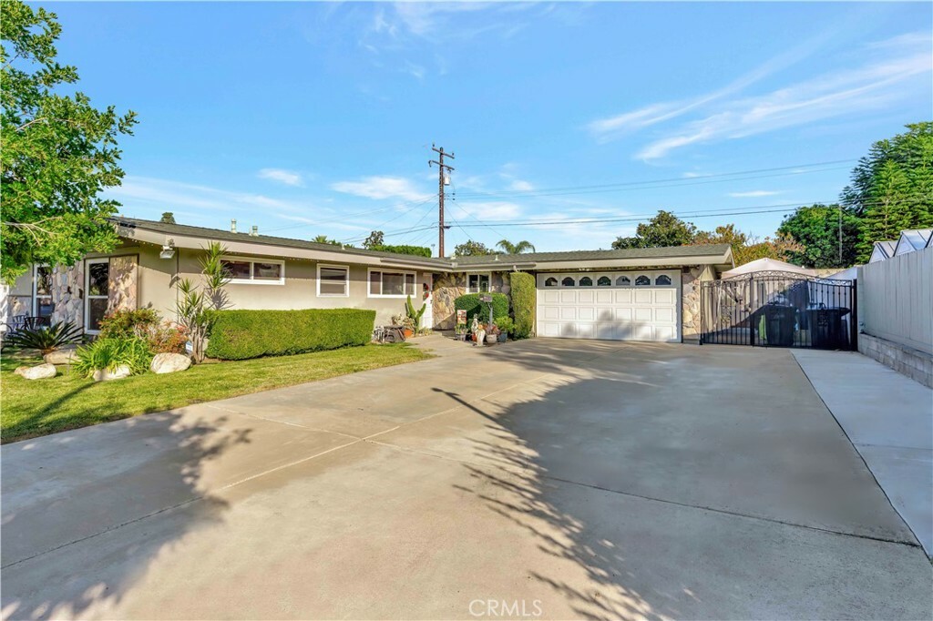 Property Photo:  426 S Meadow Road  CA 91791 