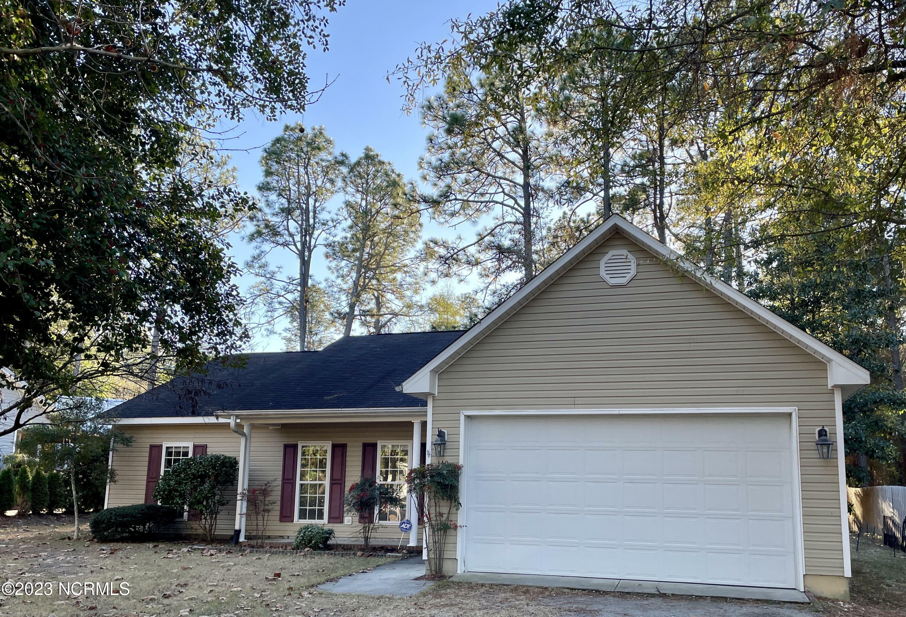 Property Photo:  140 E Delaware Avenue  NC 28387 