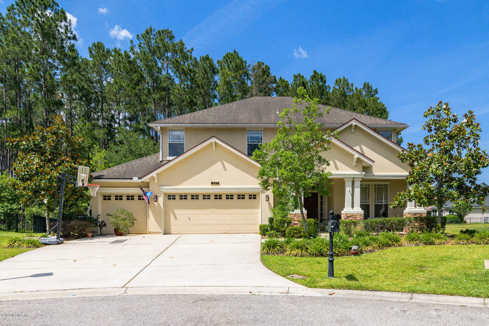 Property Photo:  327 Blackthorn Place  FL 32259 