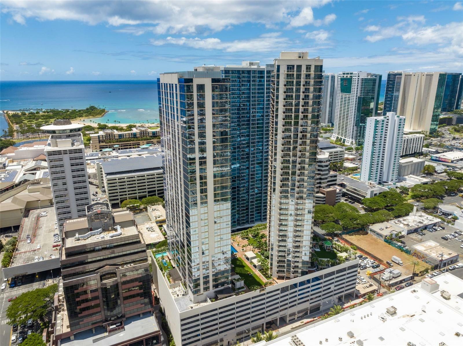 Property Photo:  1390 Kapiolani Boulevard 3209  HI 96814 