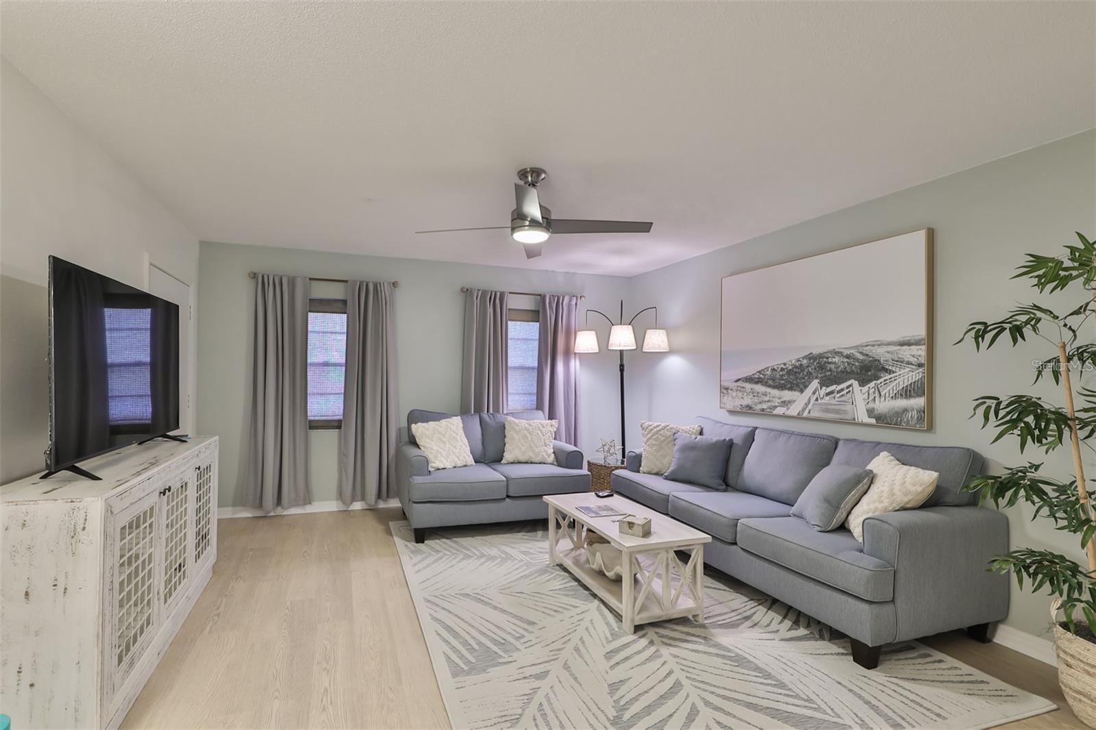 Property Photo: 1180 Rue Des Rois 2A FL 33707