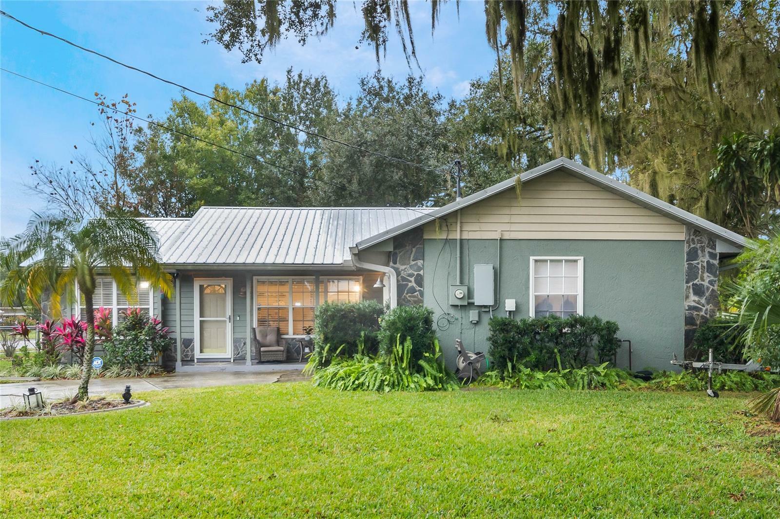 Property Photo:  1401 Cypress Avenue  FL 34769 