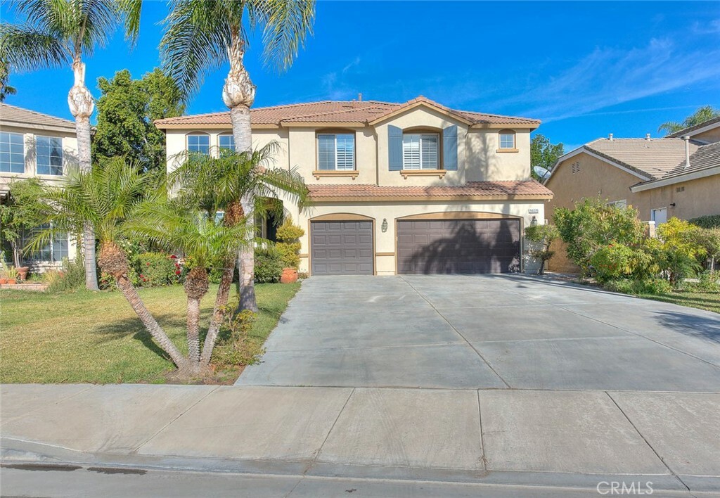 Property Photo:  14076 Starflower Court  CA 92880 