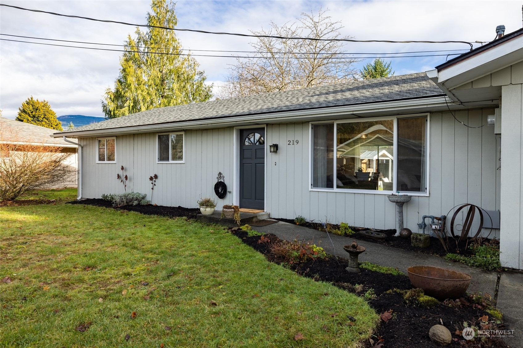 Property Photo:  219 N Ball Street  WA 98284 