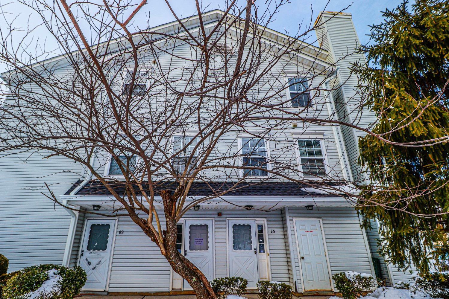 Property Photo:  87 Prestwick Way  NJ 08820 