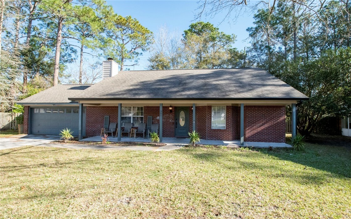 Property Photo:  301 Hallowes Drive E  GA 31558 