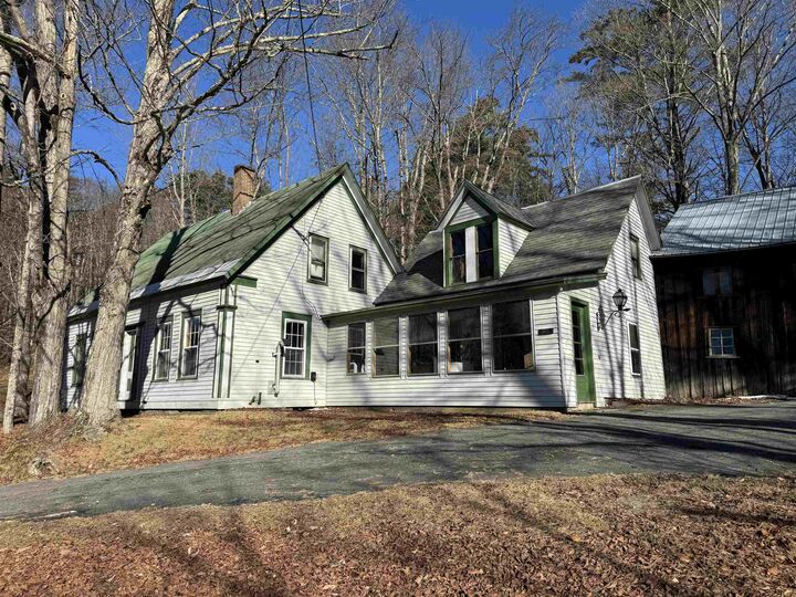 Property Photo:  20 Prospect Hill Road  NH 03782 