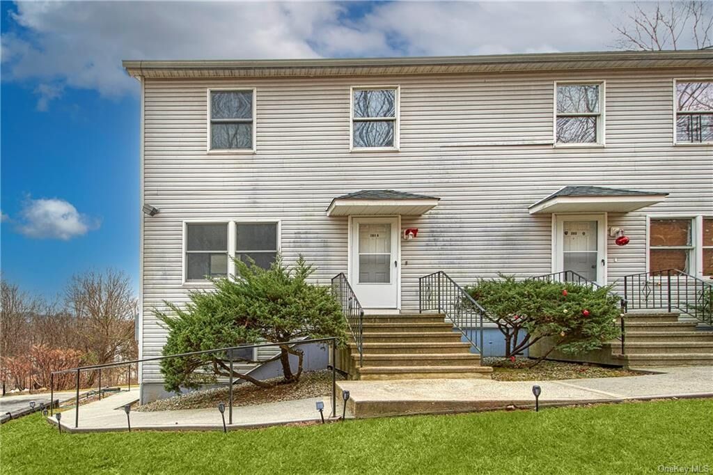 Property Photo:  25 Husted Road 201  NY 10509 
