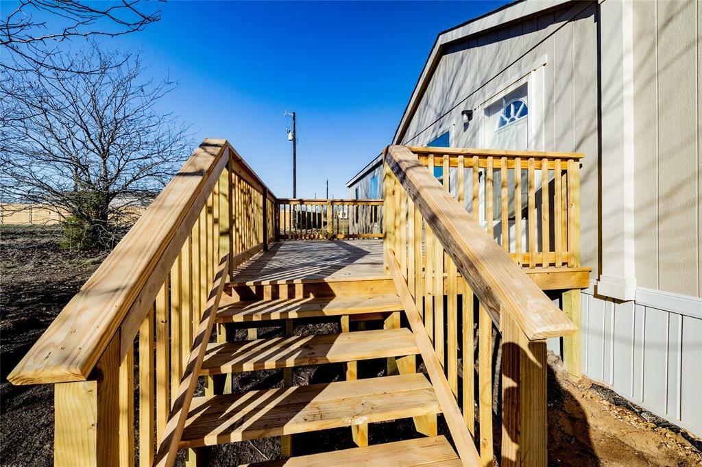 Property Photo:  112 Lunn Drive  TX 76234 