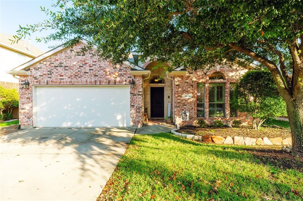 Property Photo: 2605 Sandcherry Drive TX 76244