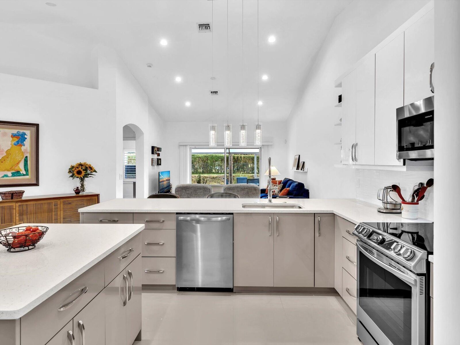 Property Photo: 6090 Lake Hibiscus Drive FL 33484