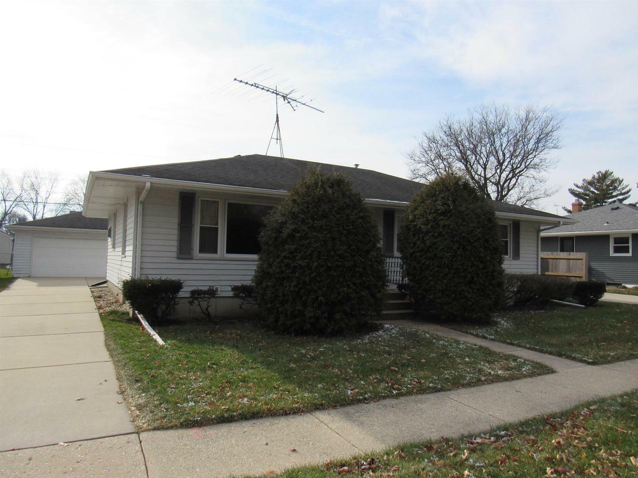 Property Photo:  1208 Benton Avenue  WI 53545 